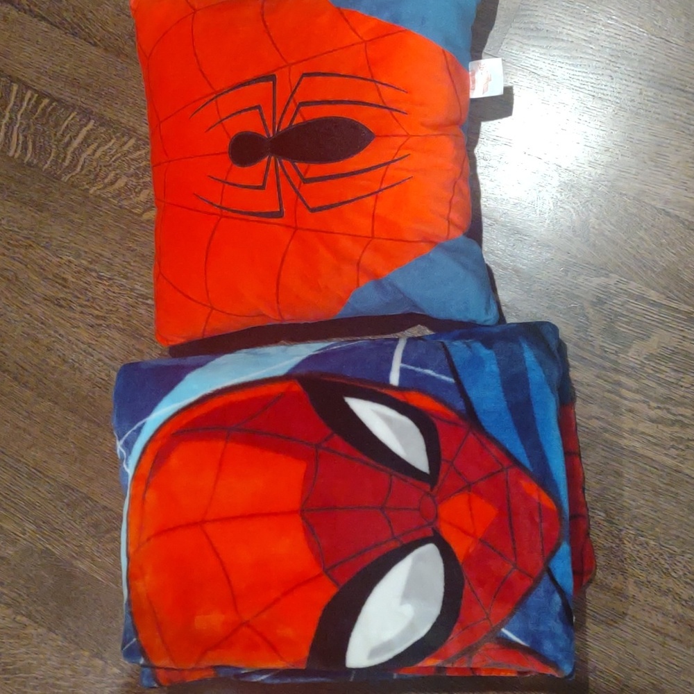 Kids Spider-Man throw and pillow set 🕸️🦸‍♂️